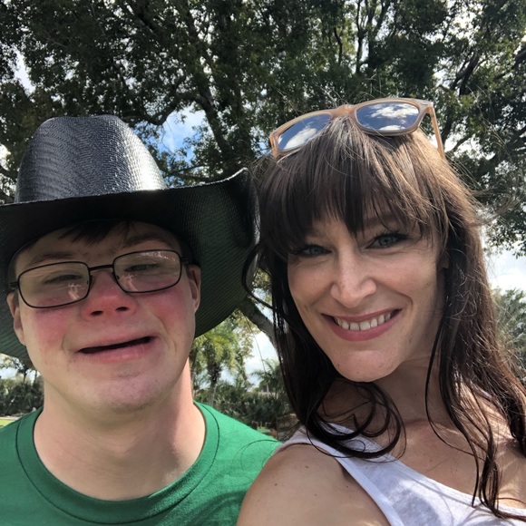 Meet your Posher, Jennifer - Picture 6 of 7